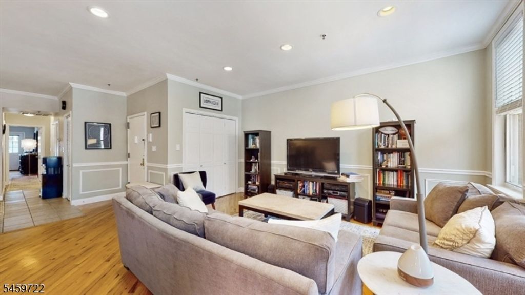 523 Monroe St 2, Hoboken City, NJ 07030 — photo 3
