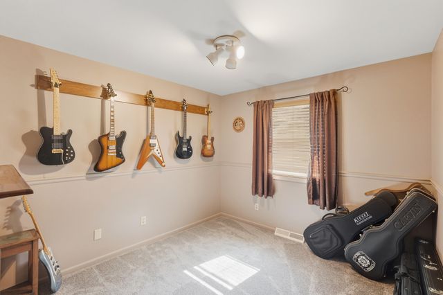 2325 Drop Anchor Drive, Crown Point, IN 46307