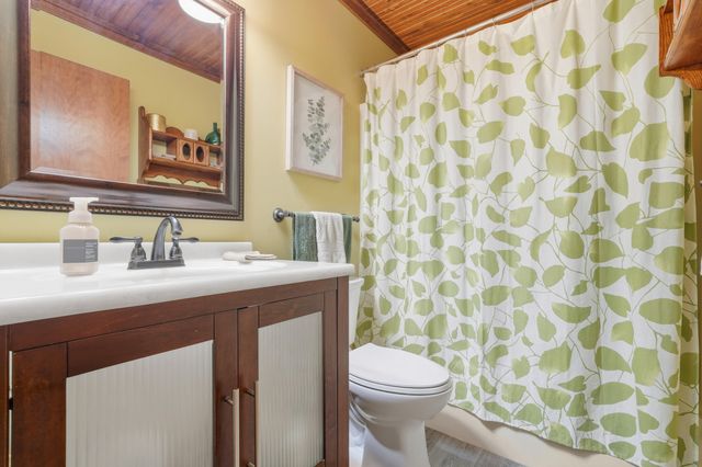 2325 Drop Anchor Drive, Crown Point, IN 46307