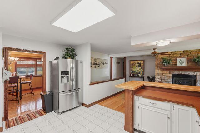 2325 Drop Anchor Drive, Crown Point, IN 46307