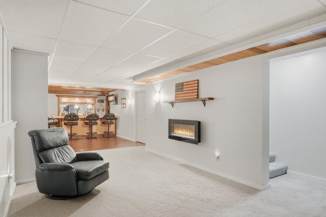 2325 Drop Anchor Drive, Crown Point, IN 46307