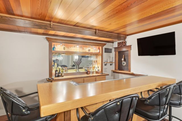 2325 Drop Anchor Drive, Crown Point, IN 46307