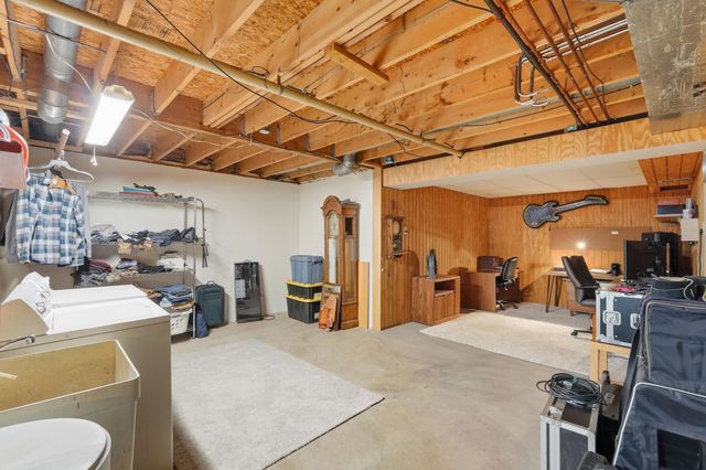 2325 Drop Anchor Drive, Crown Point, IN 46307
