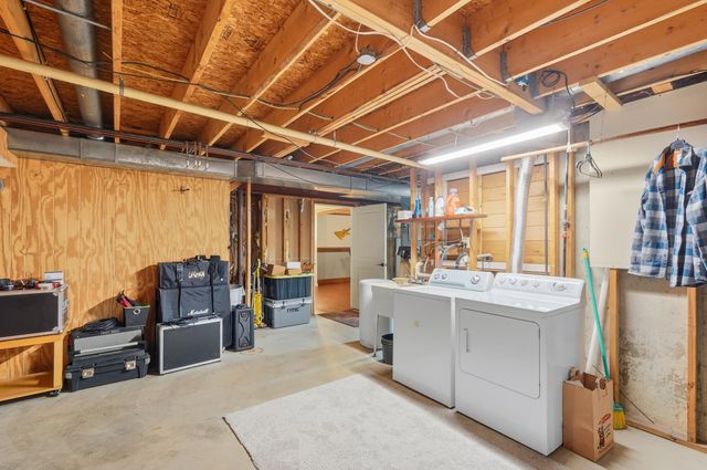 2325 Drop Anchor Drive, Crown Point, IN 46307