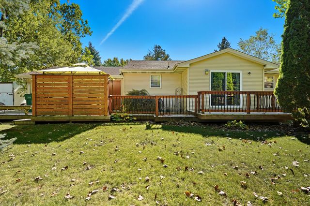2325 Drop Anchor Drive, Crown Point, IN 46307