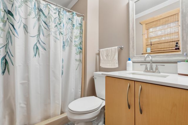 2325 Drop Anchor Drive, Crown Point, IN 46307