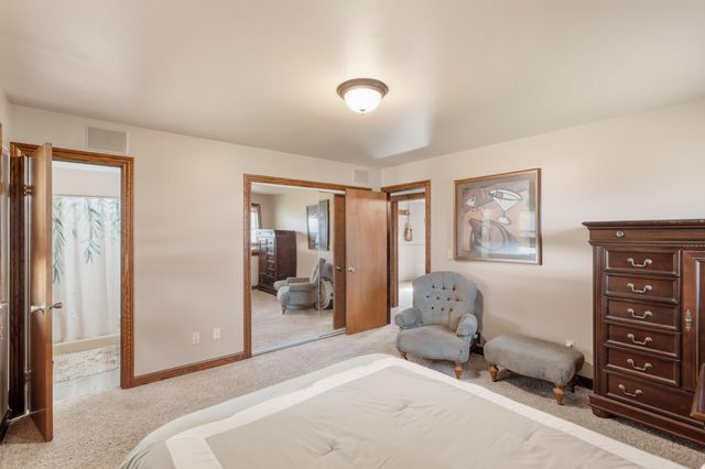 2325 Drop Anchor Drive, Crown Point, IN 46307