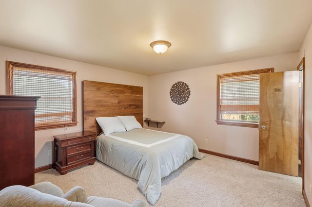 2325 Drop Anchor Drive, Crown Point, IN 46307