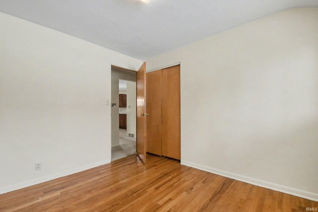 57102 Alan Road, South Bend, IN 46619