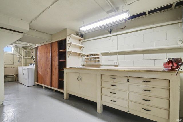 57102 Alan Road, South Bend, IN 46619