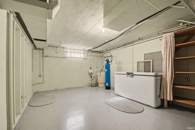 57102 Alan Road, South Bend, IN 46619