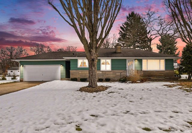 57102 Alan Road, South Bend, IN 46619