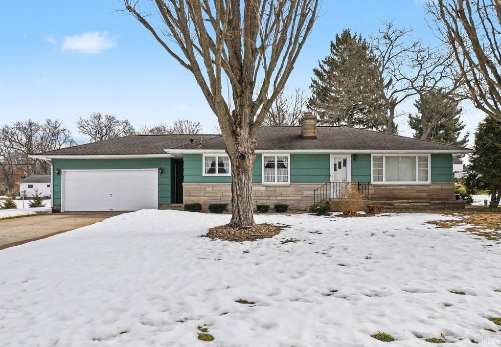 57102 Alan Road, South Bend, IN 46619