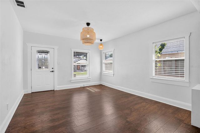 212 W GENESEE STREET, Tampa, FL 33603
