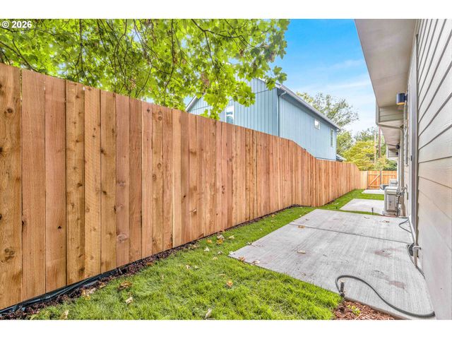 3940 Se IVON St, Portland, OR 97202