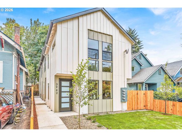 3940 Se IVON St, Portland, OR 97202