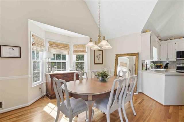 503 Falls Way, Woodstock, GA 30188