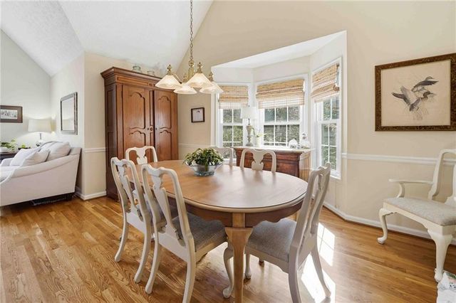 503 Falls Way, Woodstock, GA 30188