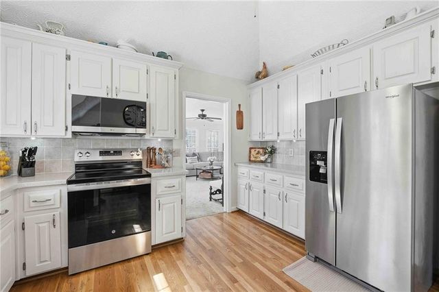 503 Falls Way, Woodstock, GA 30188