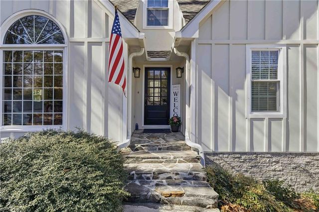 503 Falls Way, Woodstock, GA 30188