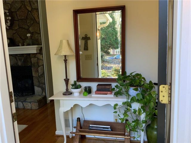 503 Falls Way, Woodstock, GA 30188