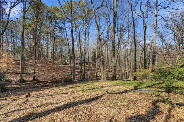 503 Falls Way, Woodstock, GA 30188