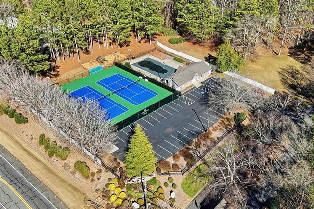 503 Falls Way, Woodstock, GA 30188