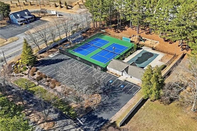 503 Falls Way, Woodstock, GA 30188