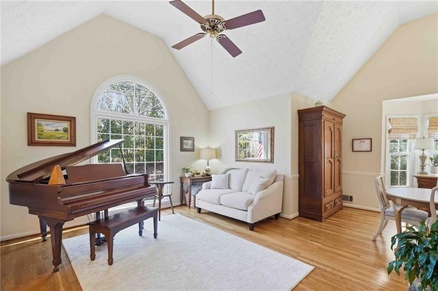 503 Falls Way, Woodstock, GA 30188