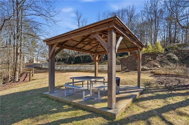 503 Falls Way, Woodstock, GA 30188