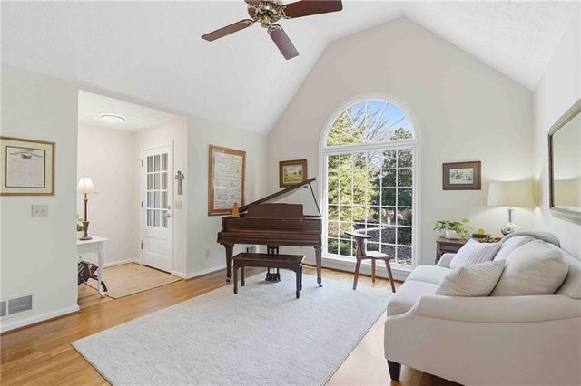 503 Falls Way, Woodstock, GA 30188