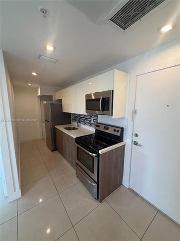 821 SW 18th Ave 304, Miami, FL 33135