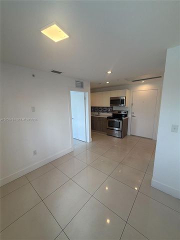 821 SW 18th Ave 304, Miami, FL 33135