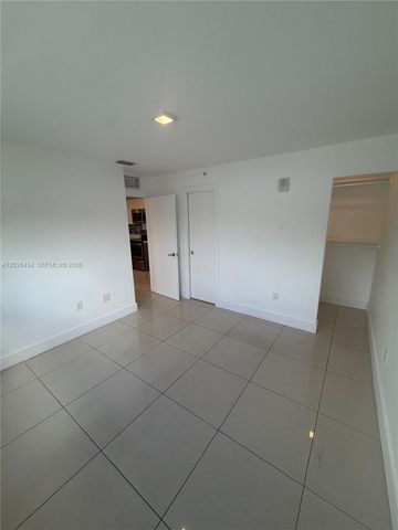 821 SW 18th Ave 304, Miami, FL 33135