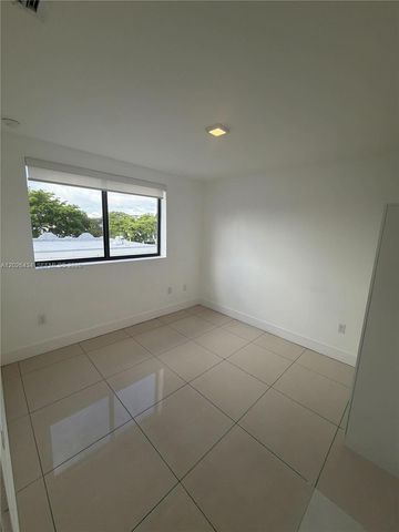 821 SW 18th Ave 304, Miami, FL 33135