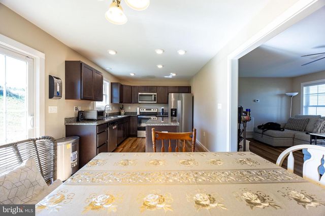 812 DUCKWOODS LN, Martinsburg, WV 25403