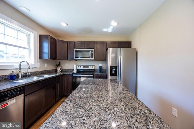 812 DUCKWOODS LN, Martinsburg, WV 25403