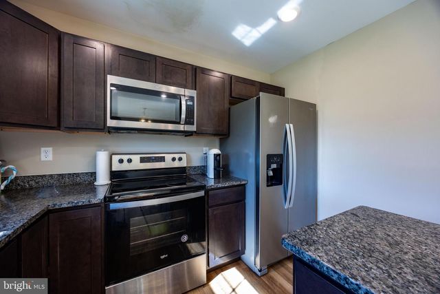 812 DUCKWOODS LN, Martinsburg, WV 25403