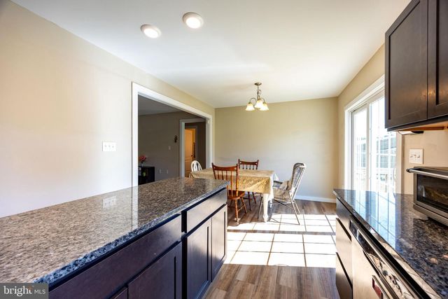 812 DUCKWOODS LN, Martinsburg, WV 25403