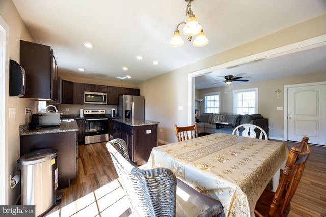812 DUCKWOODS LN, Martinsburg, WV 25403