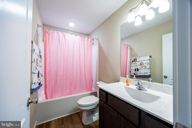 812 DUCKWOODS LN, Martinsburg, WV 25403