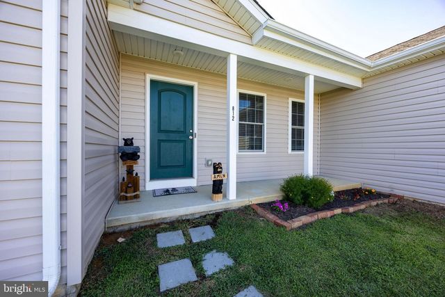 812 DUCKWOODS LN, Martinsburg, WV 25403