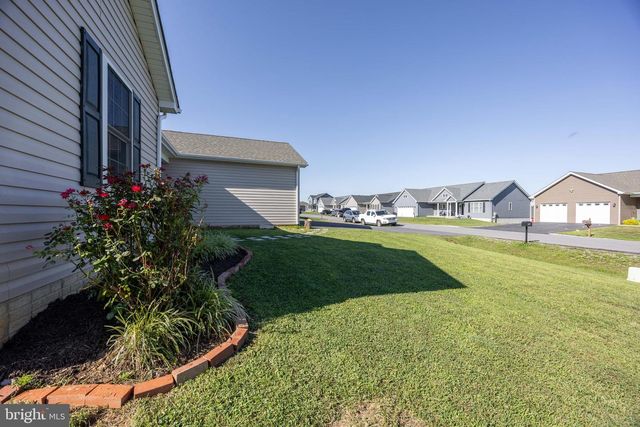812 DUCKWOODS LN, Martinsburg, WV 25403