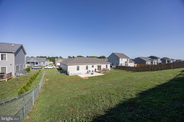 812 DUCKWOODS LN, Martinsburg, WV 25403