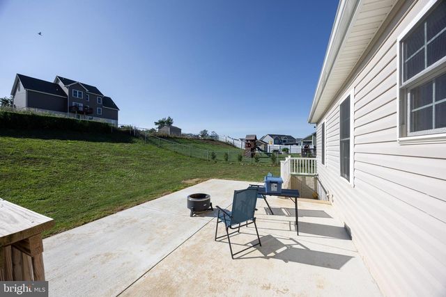 812 DUCKWOODS LN, Martinsburg, WV 25403