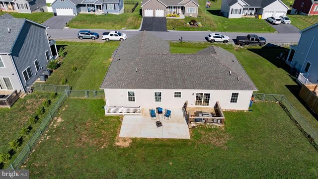 812 DUCKWOODS LN, Martinsburg, WV 25403