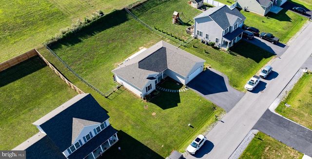 812 DUCKWOODS LN, Martinsburg, WV 25403