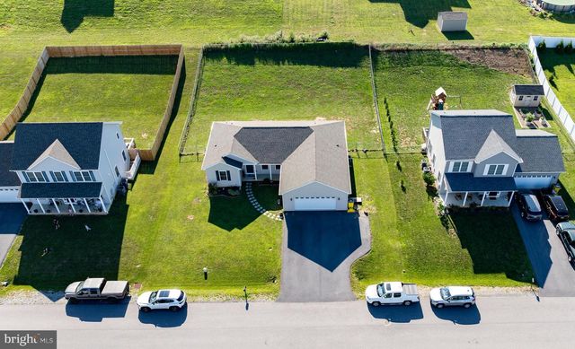 812 DUCKWOODS LN, Martinsburg, WV 25403