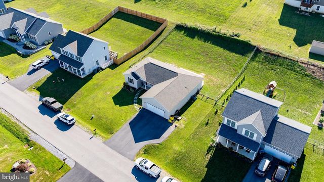 812 DUCKWOODS LN, Martinsburg, WV 25403