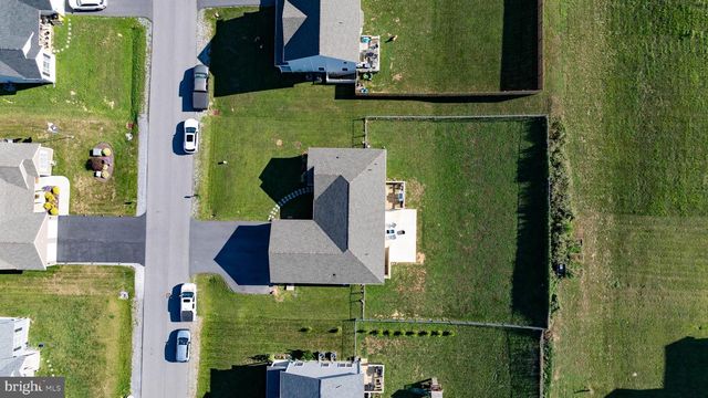 812 DUCKWOODS LN, Martinsburg, WV 25403